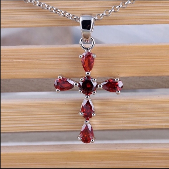 Jewelry - Cute Cross Necklace